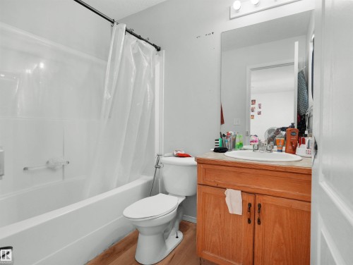 #9 16933 115 St Nw, Edmonton, AB - Indoor Photo Showing Bathroom