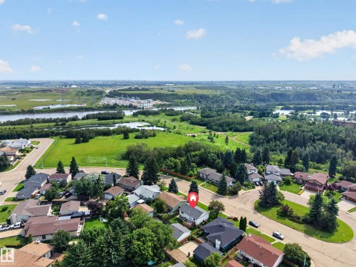 Expansive neighborhood with mature trees, green spaces, and a river - 156 Clareview Road Nw, Edmonton, AB - Outdoor With View
