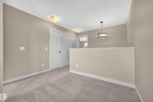 2730 Sparrow Place Nw, Edmonton, AB - Indoor Photo Showing Other Room