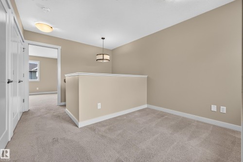 2730 Sparrow Place Nw, Edmonton, AB - Indoor Photo Showing Other Room