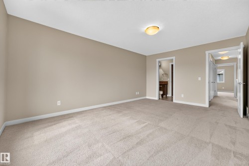 2730 Sparrow Place Nw, Edmonton, AB - Indoor Photo Showing Other Room
