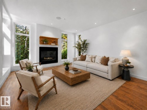 9342 83 Avenue Nw, Edmonton, AB - Indoor Photo Showing Living Room With Fireplace