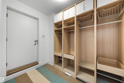 9342 83 Avenue Nw, Edmonton, AB - Indoor With Storage