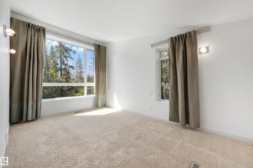 9342 83 Avenue Nw, Edmonton, AB - Indoor Photo Showing Other Room