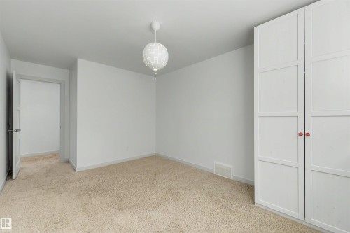 9342 83 Avenue Nw, Edmonton, AB - Indoor Photo Showing Other Room