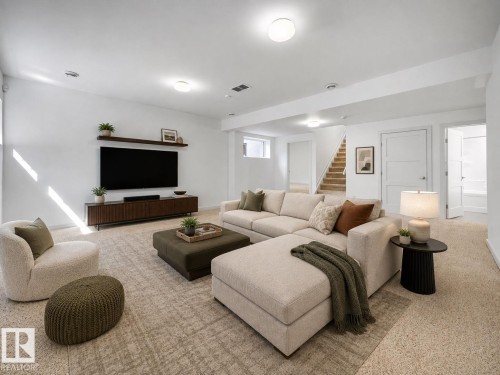 9342 83 Avenue Nw, Edmonton, AB - Indoor Photo Showing Living Room