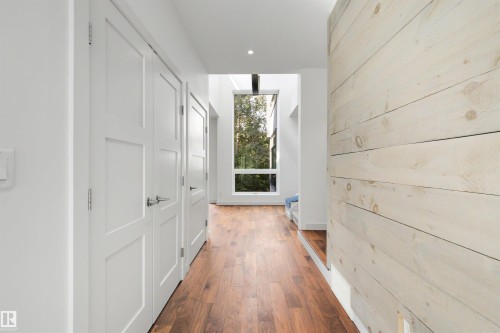 9342 83 Avenue Nw, Edmonton, AB - Indoor Photo Showing Other Room