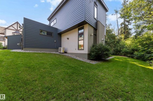 9342 83 Avenue Nw, Edmonton, AB - Outdoor