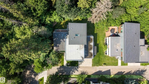 9342 83 Avenue Nw, Edmonton, AB - Outdoor