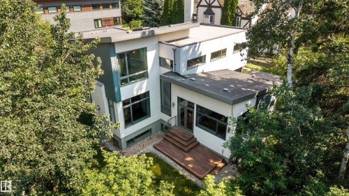 9342 83 Avenue Nw, Edmonton, AB - Outdoor