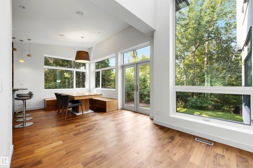 9342 83 Avenue Nw, Edmonton, AB - Indoor Photo Showing Other Room
