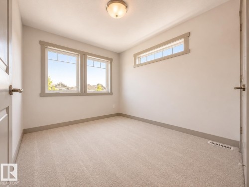 16464 15 Avenue Sw, Edmonton, AB - Indoor Photo Showing Other Room
