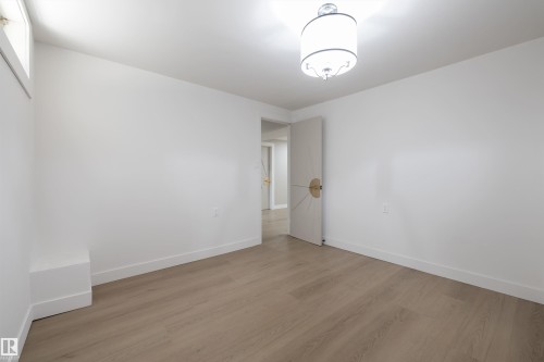 4204 42 Avenue, Stony Plain, AB - Indoor Photo Showing Other Room