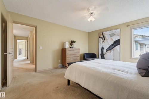 708 Haliburton Crescent Nw, Edmonton, AB - Indoor Photo Showing Bedroom