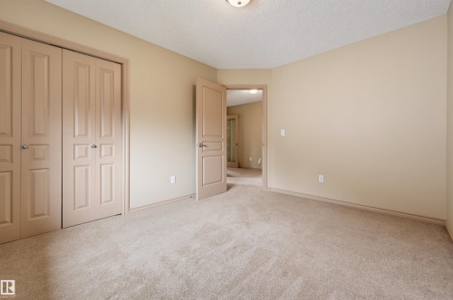 708 Haliburton Crescent Nw, Edmonton, AB - Indoor Photo Showing Other Room