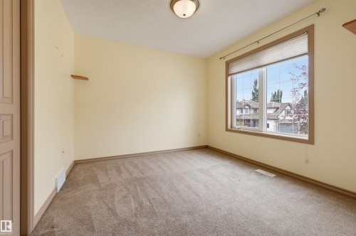 708 Haliburton Crescent Nw, Edmonton, AB - Indoor Photo Showing Other Room