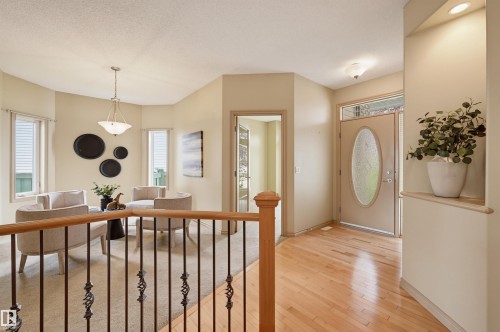 708 Haliburton Crescent Nw, Edmonton, AB - Indoor Photo Showing Other Room