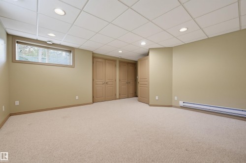 708 Haliburton Crescent Nw, Edmonton, AB - Indoor