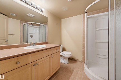 708 Haliburton Crescent Nw, Edmonton, AB - Indoor Photo Showing Bathroom