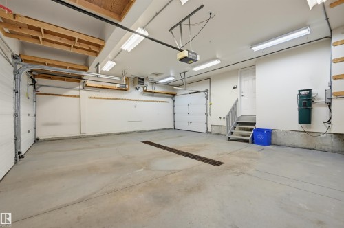 708 Haliburton Crescent Nw, Edmonton, AB - Indoor Photo Showing Garage