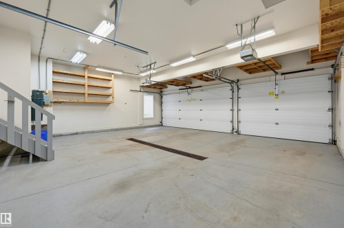 708 Haliburton Crescent Nw, Edmonton, AB - Indoor Photo Showing Garage
