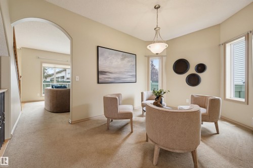 708 Haliburton Crescent Nw, Edmonton, AB - Indoor