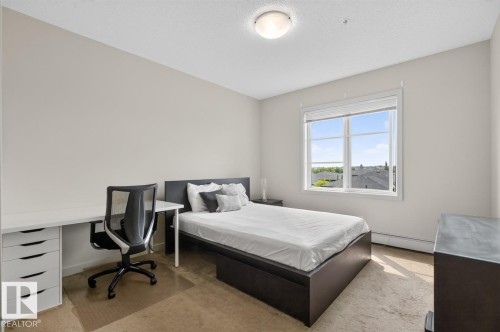 #307 1144 Adamson Dr Sw Sw, Edmonton, AB - Indoor Photo Showing Bedroom