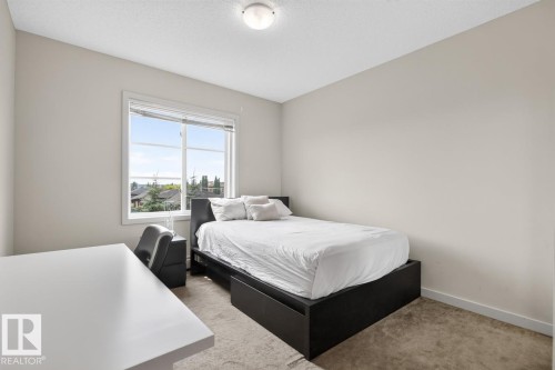 #307 1144 Adamson Dr Sw Sw, Edmonton, AB - Indoor Photo Showing Bedroom