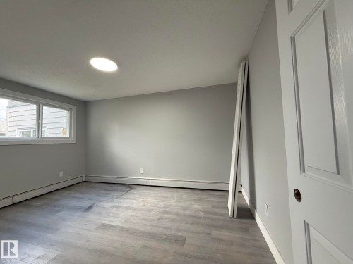 8732 101 Avenue Nw, Edmonton, AB - Indoor Photo Showing Other Room