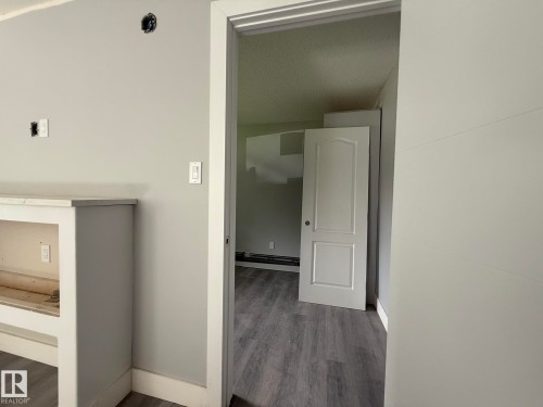 8732 101 Avenue Nw, Edmonton, AB - Indoor Photo Showing Other Room