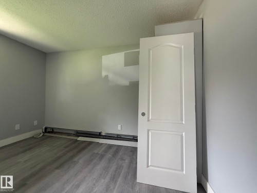 8732 101 Avenue Nw, Edmonton, AB - Indoor Photo Showing Other Room