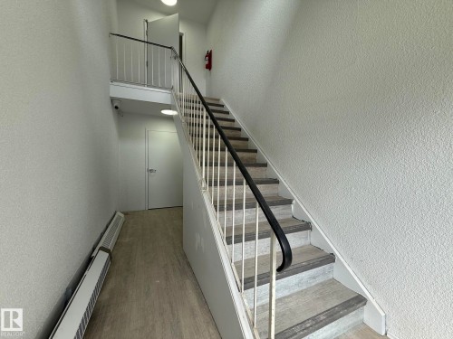 8732 101 Avenue Nw, Edmonton, AB - Indoor Photo Showing Other Room