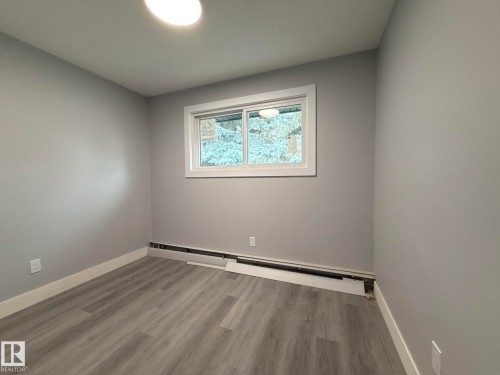 8732 101 Avenue Nw, Edmonton, AB - Indoor Photo Showing Other Room