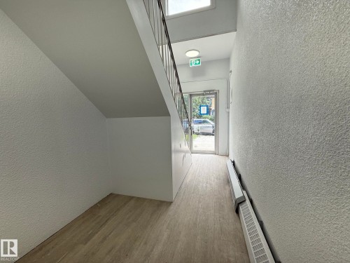 8732 101 Avenue Nw, Edmonton, AB - Indoor Photo Showing Other Room