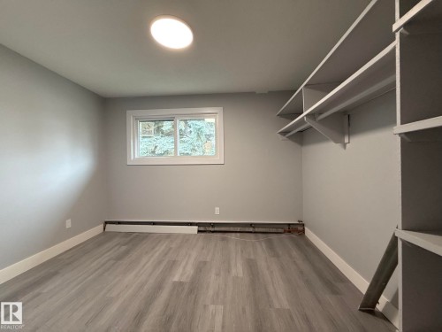 8732 101 Avenue Nw, Edmonton, AB - Indoor