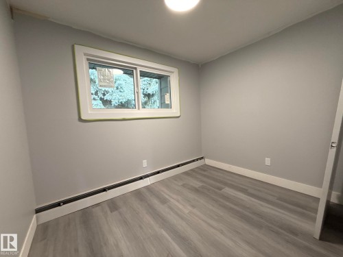 8732 101 Avenue Nw, Edmonton, AB - Indoor Photo Showing Other Room