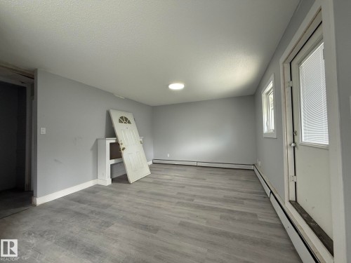 8732 101 Avenue Nw, Edmonton, AB - Indoor Photo Showing Other Room