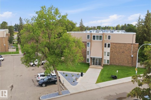 7825 159 Street Nw, Edmonton, AB - Outdoor