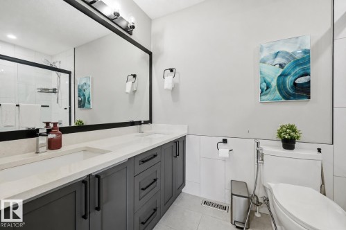3 Penn Place, Spruce Grove, AB - Indoor Photo Showing Bathroom