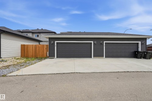 3 Penn Place, Spruce Grove, AB - Outdoor