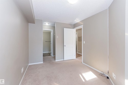 5816 Mullen Place Nw, Edmonton, AB - Indoor Photo Showing Other Room