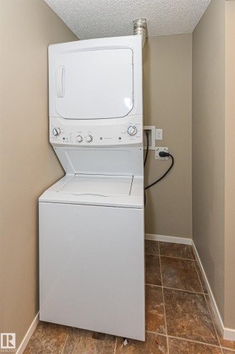 5816 Mullen Place Nw, Edmonton, AB - Indoor Photo Showing Laundry Room