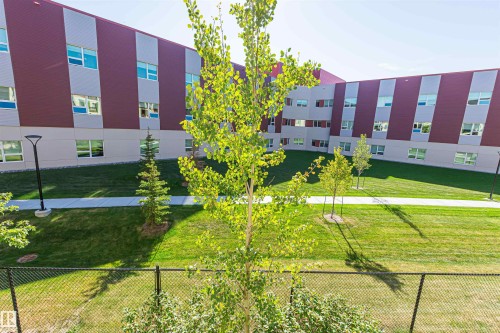 5816 Mullen Place Nw, Edmonton, AB - Outdoor