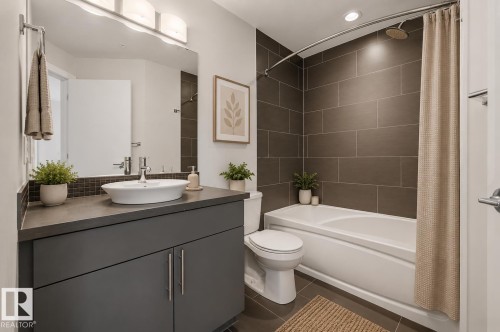 #105 10611 117 St Nw, Edmonton, AB - Indoor Photo Showing Bathroom