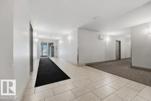 #105 10611 117 St Nw, Edmonton, AB - Indoor Photo Showing Other Room