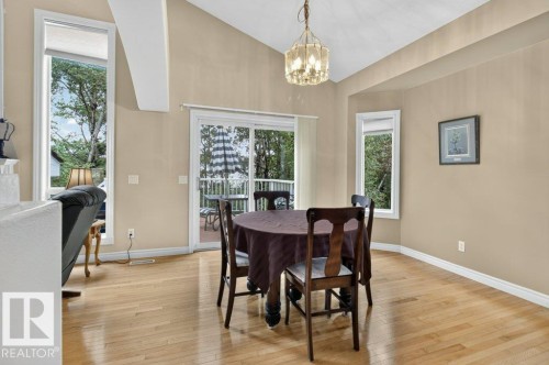 925 Burrows Crescent Nw, Edmonton, AB - Indoor Photo Showing Dining Room