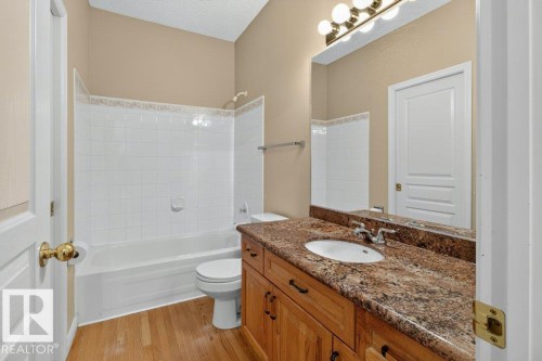 925 Burrows Crescent Nw, Edmonton, AB - Indoor Photo Showing Bathroom