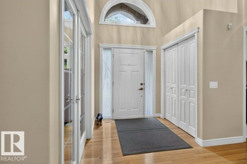 925 Burrows Crescent Nw, Edmonton, AB - Indoor Photo Showing Other Room