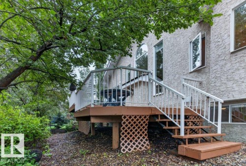 925 Burrows Crescent Nw, Edmonton, AB - Outdoor With Exterior