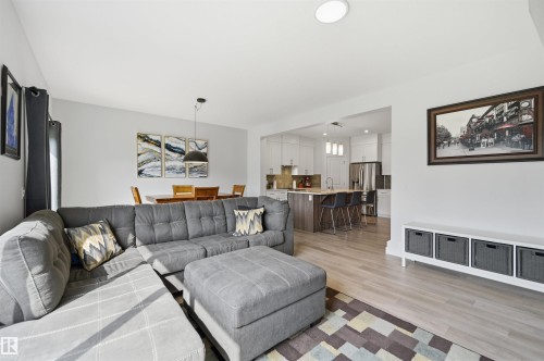 185 Larch Crescent, Leduc, AB - Indoor Photo Showing Living Room